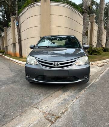 TOYOTA ETIOS 1.5 XS 16V FLEX 4P MANUAL TOYOTA ETIOS 1.5 XS 16V FLEX 4P MANUAL